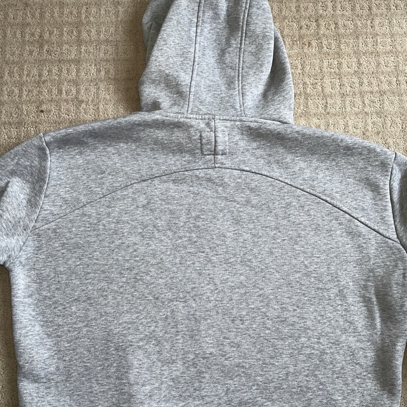 Lounge Apparel cropped hoodie - Picture 3 of 3